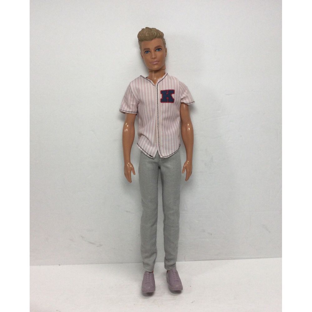 Mattel Barbie Ken doll 2010 w / baseball jersey pants shoes 12in Molded Hair